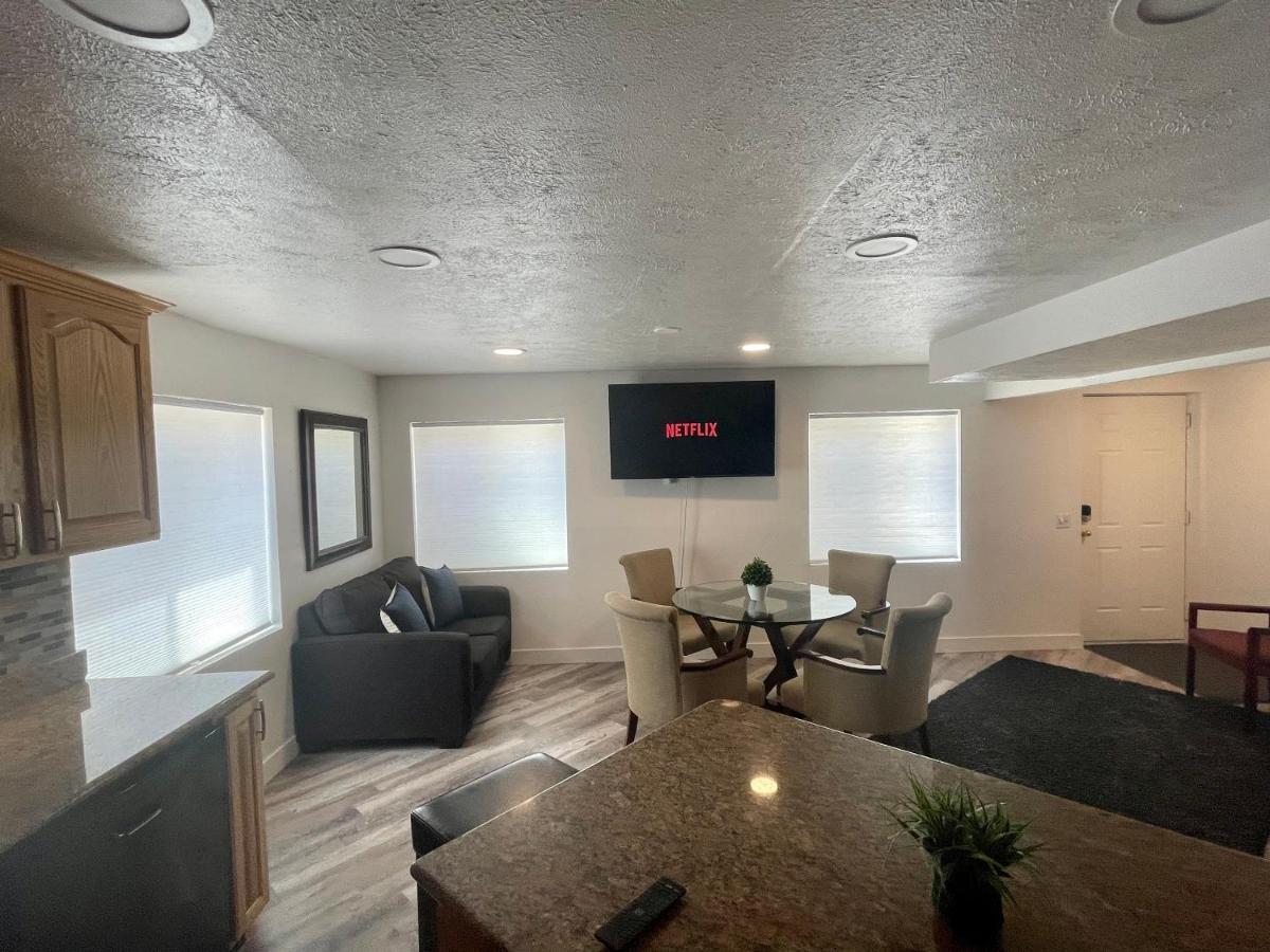 Modern Private Whole Unit 4 Bedroom Guest Suite King Bed Salt Lake City Bagian luar foto