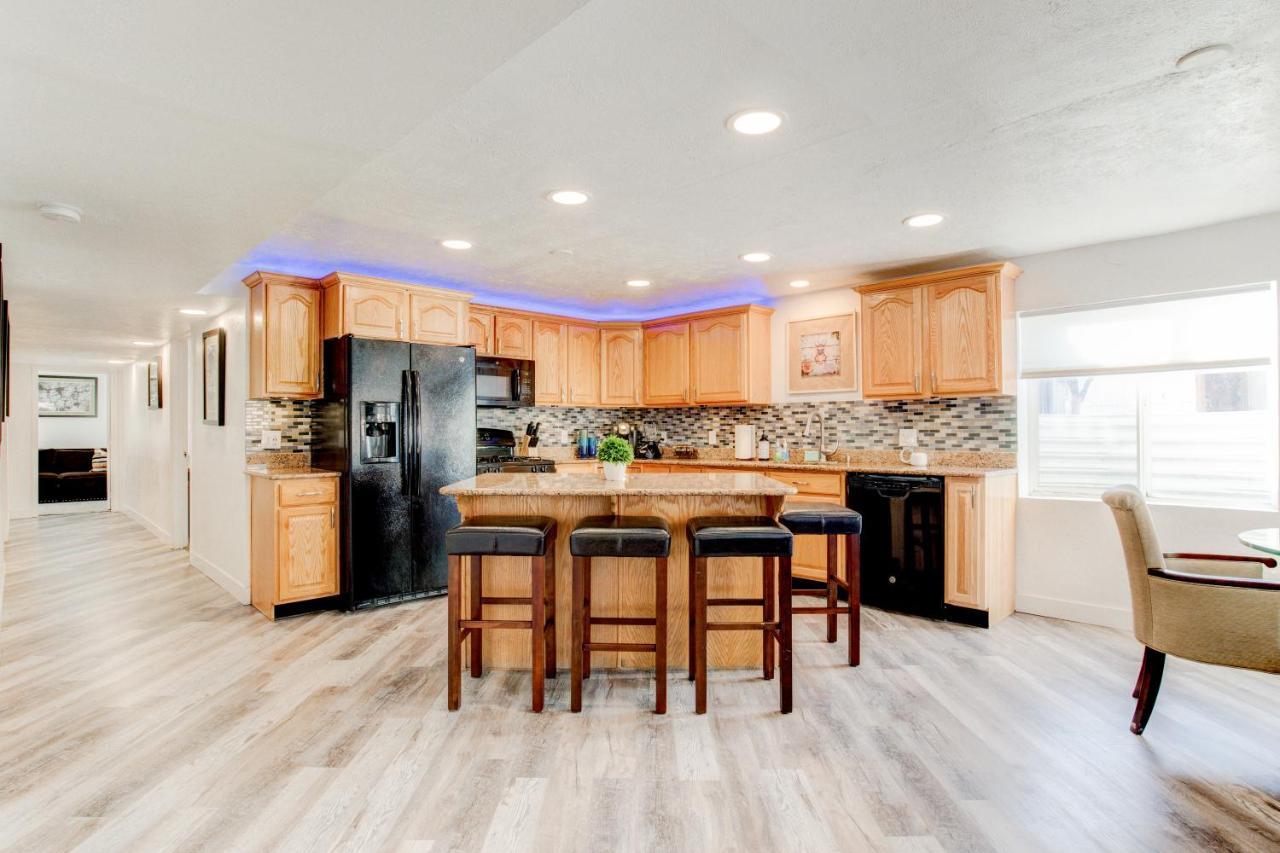 Modern Private Whole Unit 4 Bedroom Guest Suite King Bed Salt Lake City Bagian luar foto