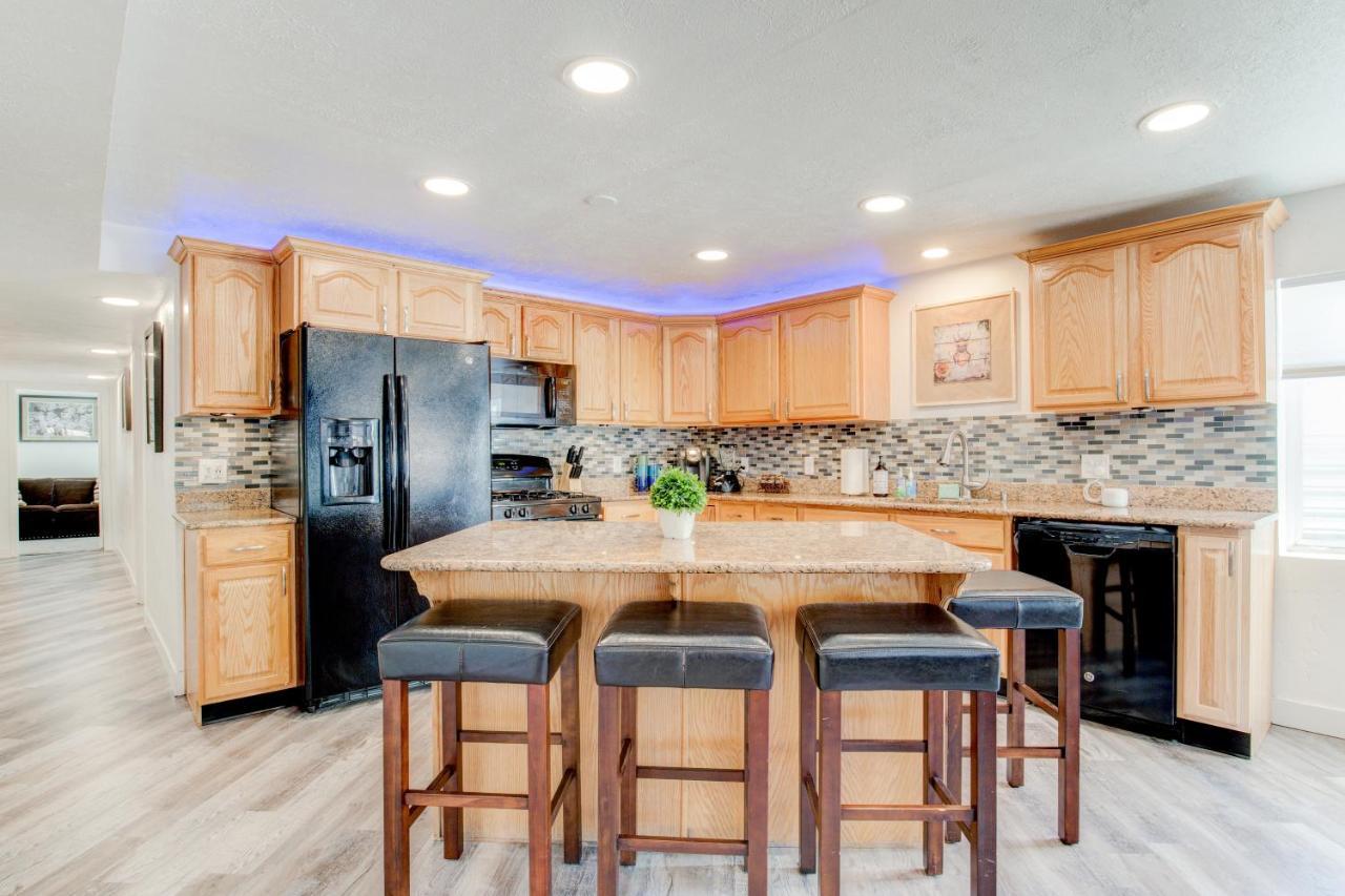 Modern Private Whole Unit 4 Bedroom Guest Suite King Bed Salt Lake City Bagian luar foto