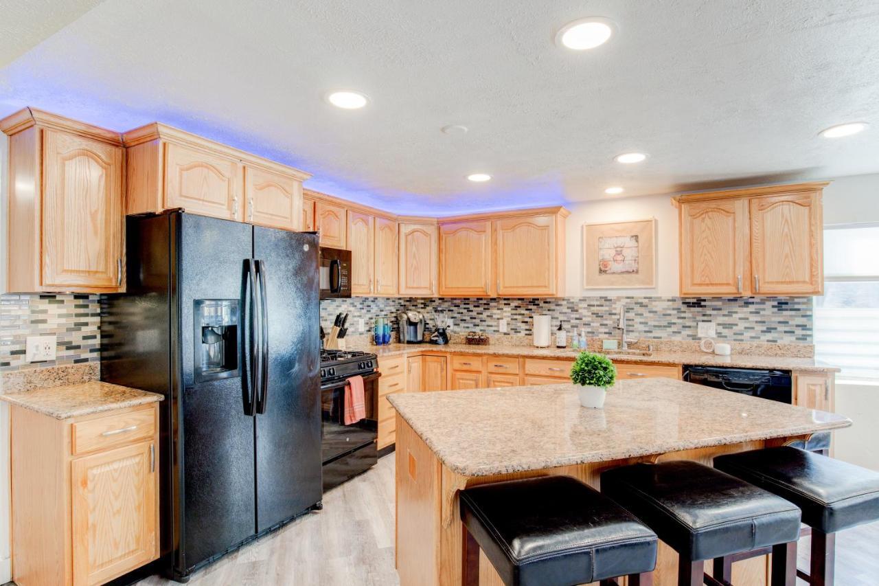 Modern Private Whole Unit 4 Bedroom Guest Suite King Bed Salt Lake City Bagian luar foto