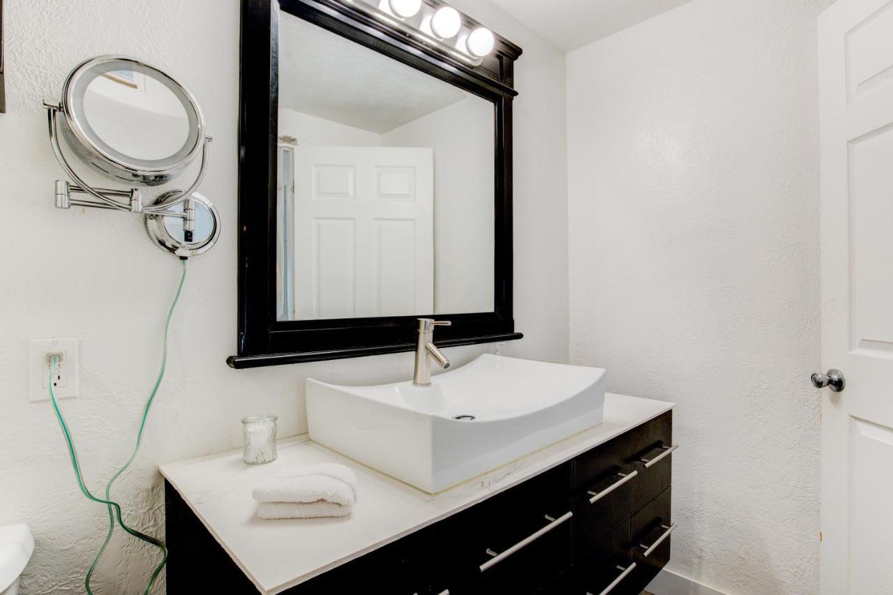 Modern Private Whole Unit 4 Bedroom Guest Suite King Bed Salt Lake City Bagian luar foto