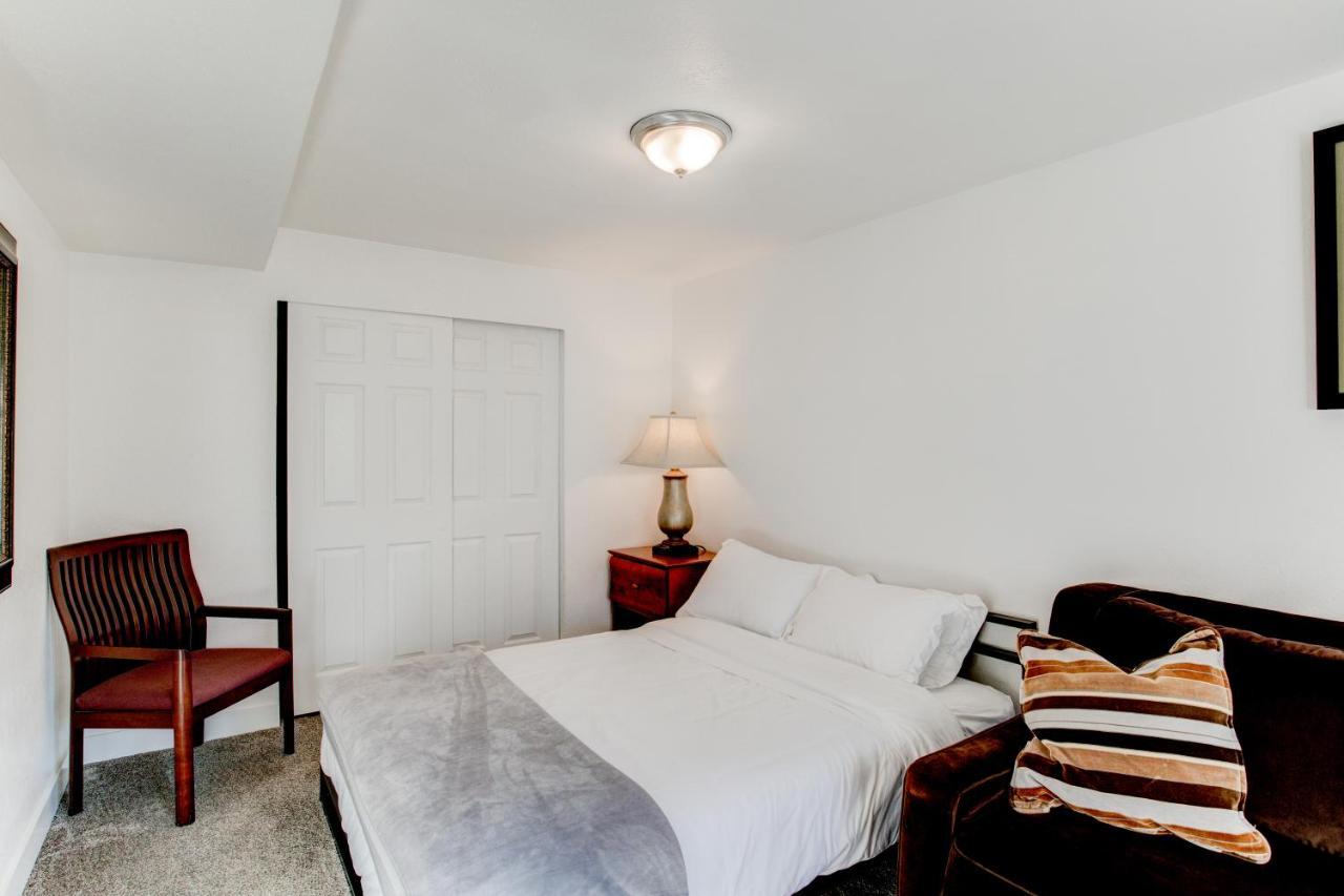 Modern Private Whole Unit 4 Bedroom Guest Suite King Bed Salt Lake City Bagian luar foto
