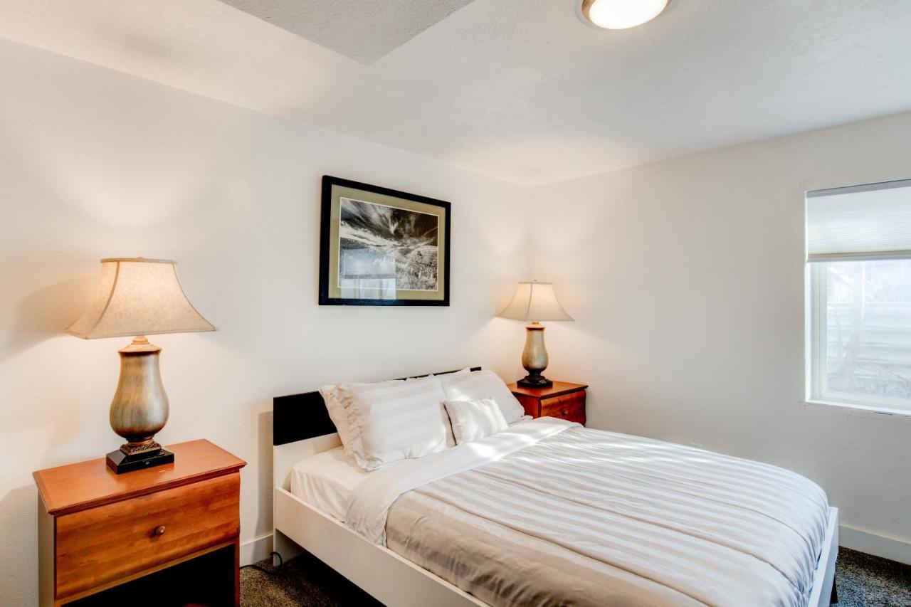 Modern Private Whole Unit 4 Bedroom Guest Suite King Bed Salt Lake City Bagian luar foto