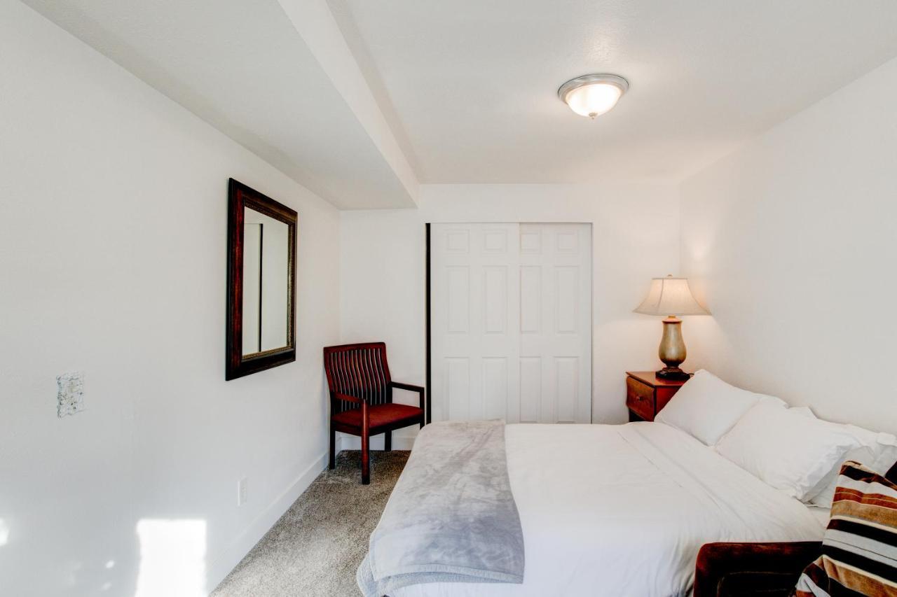 Modern Private Whole Unit 4 Bedroom Guest Suite King Bed Salt Lake City Bagian luar foto