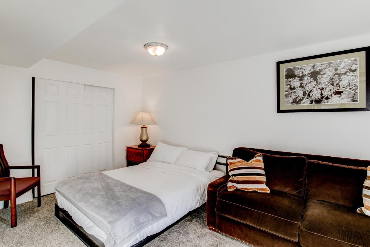 Modern Private Whole Unit 4 Bedroom Guest Suite King Bed Salt Lake City Bagian luar foto